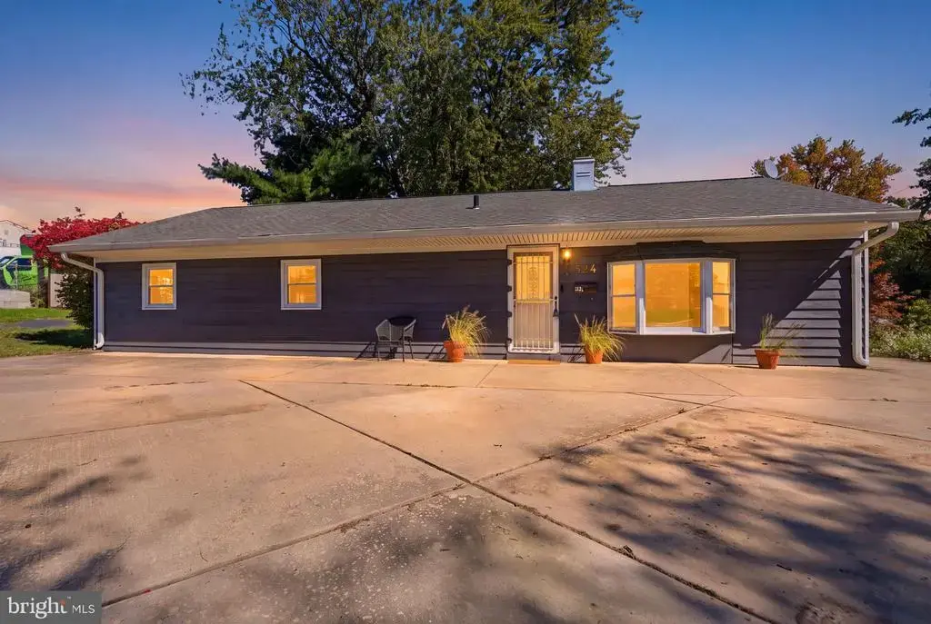 324 Devon Rd, FAIRLESS HILLS