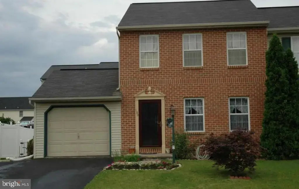 180 Heatherwood Dr, EPHRATA