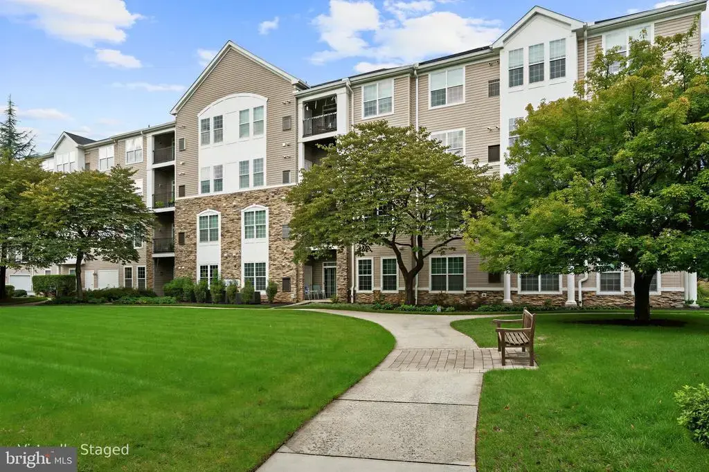 7201 Travertine Dr #201, BALTIMORE
