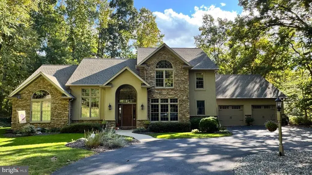 102 Spring Hill Ln, LEBANON