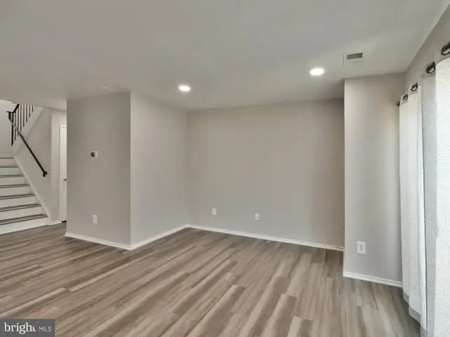 10216 Ridgeline Dr, Montgomery Village