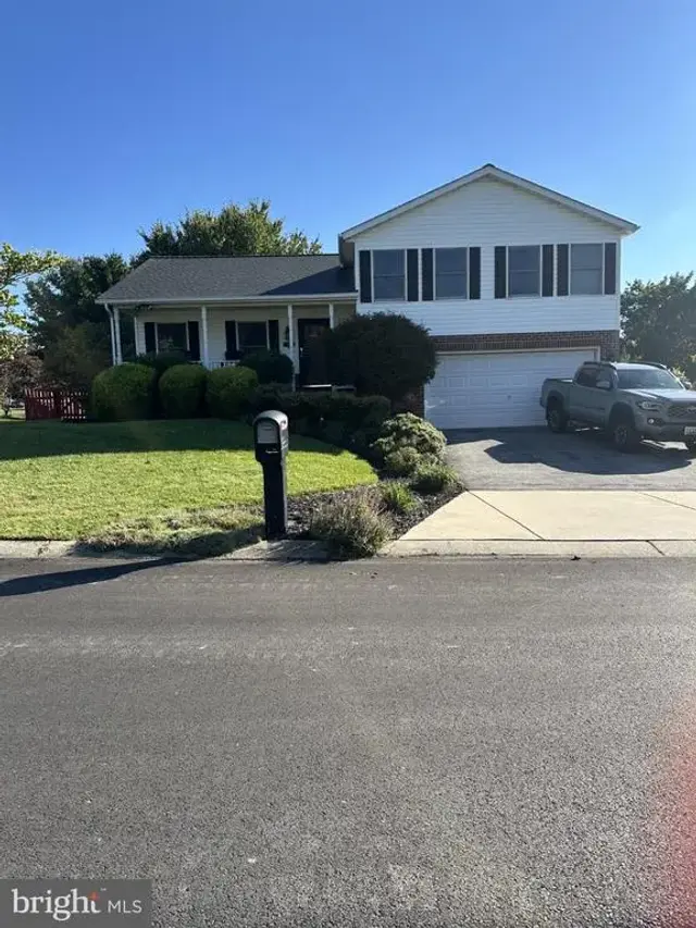 814 Snowfall Way, Westminster