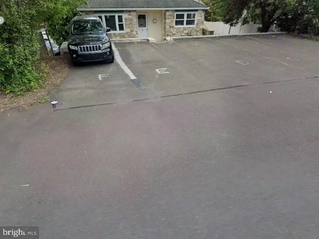 367 E Butler Ave #e, AMBLER