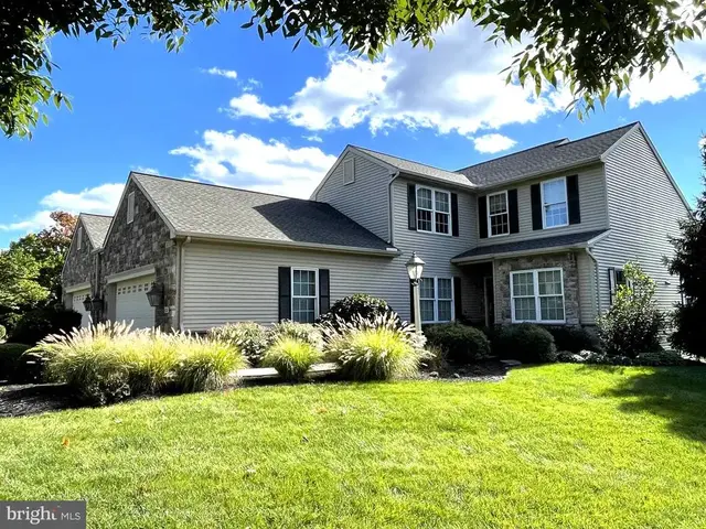 856 Meadow Ct, York