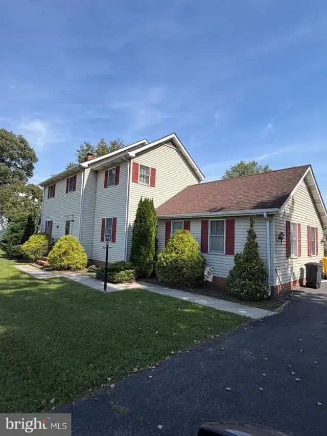 6161 Owings Beach Rd, Deale
