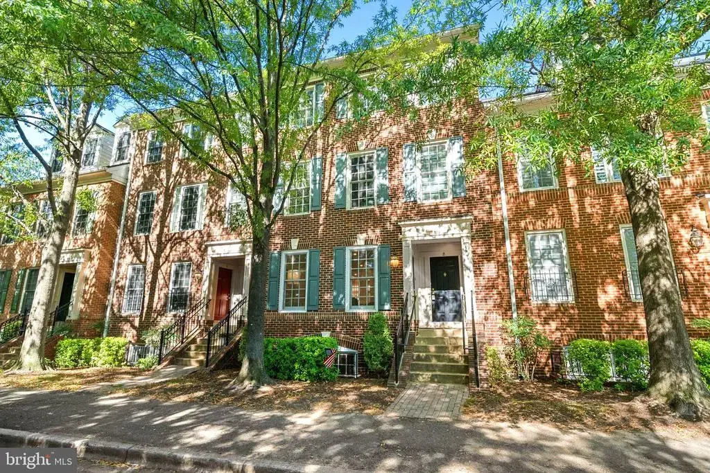 709-a Massey Ln N #a, ALEXANDRIA