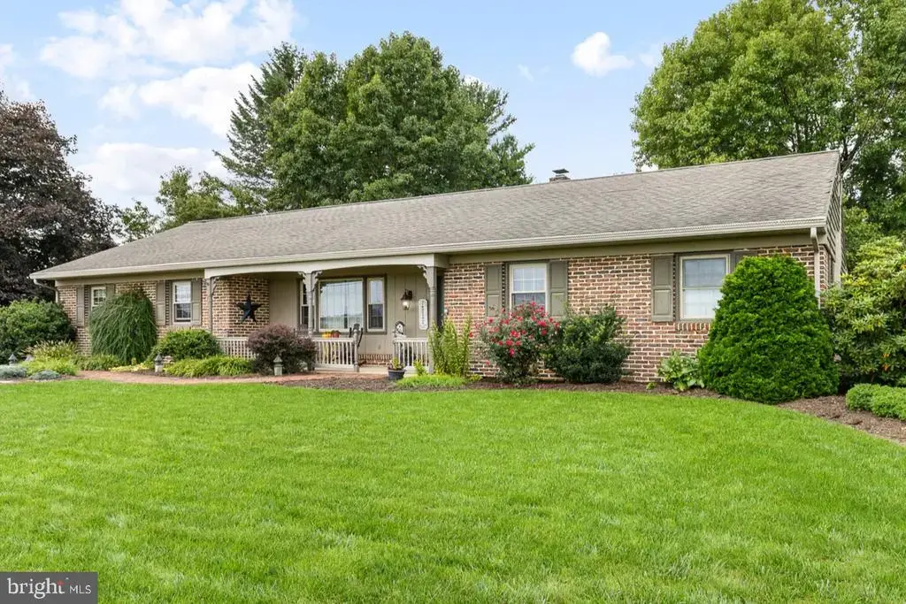 1736 Lincoln Gardens Rd, EPHRATA