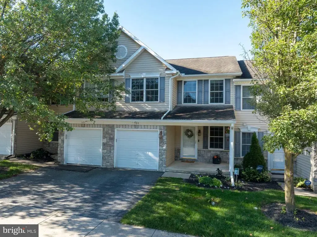 104 Quincy Ave, STATE COLLEGE