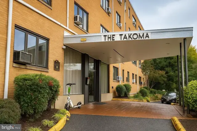 111 Lee Ave #301, Takoma Park