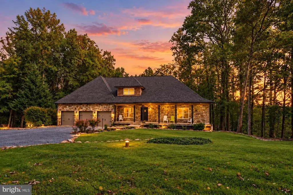 13329 Mountain Rd, LOVETTSVILLE