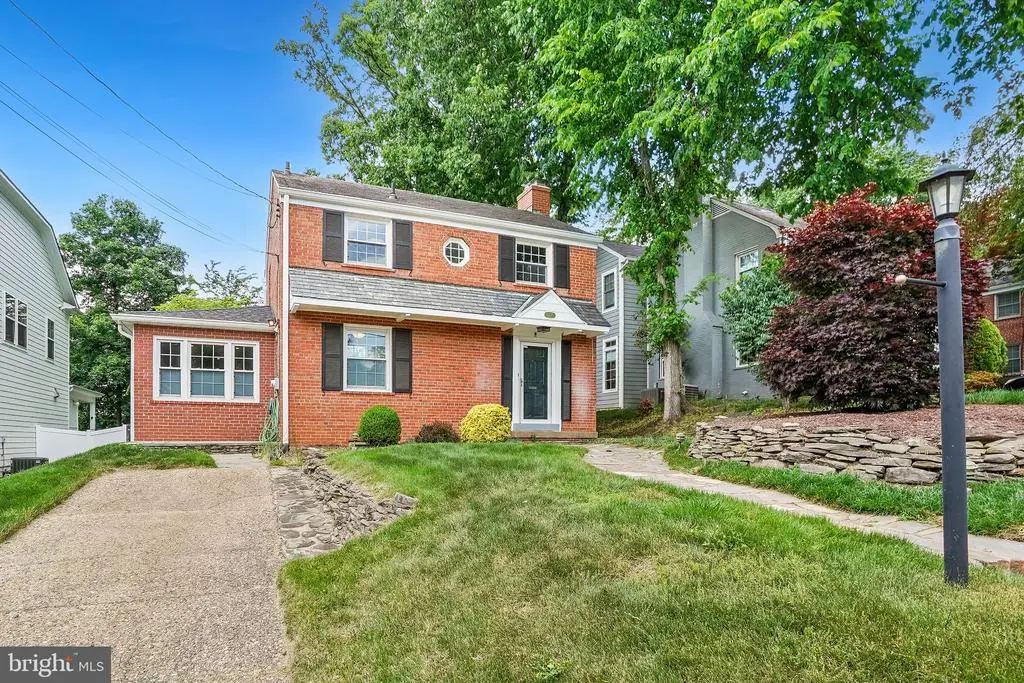 5617 Glenwood Rd, BETHESDA