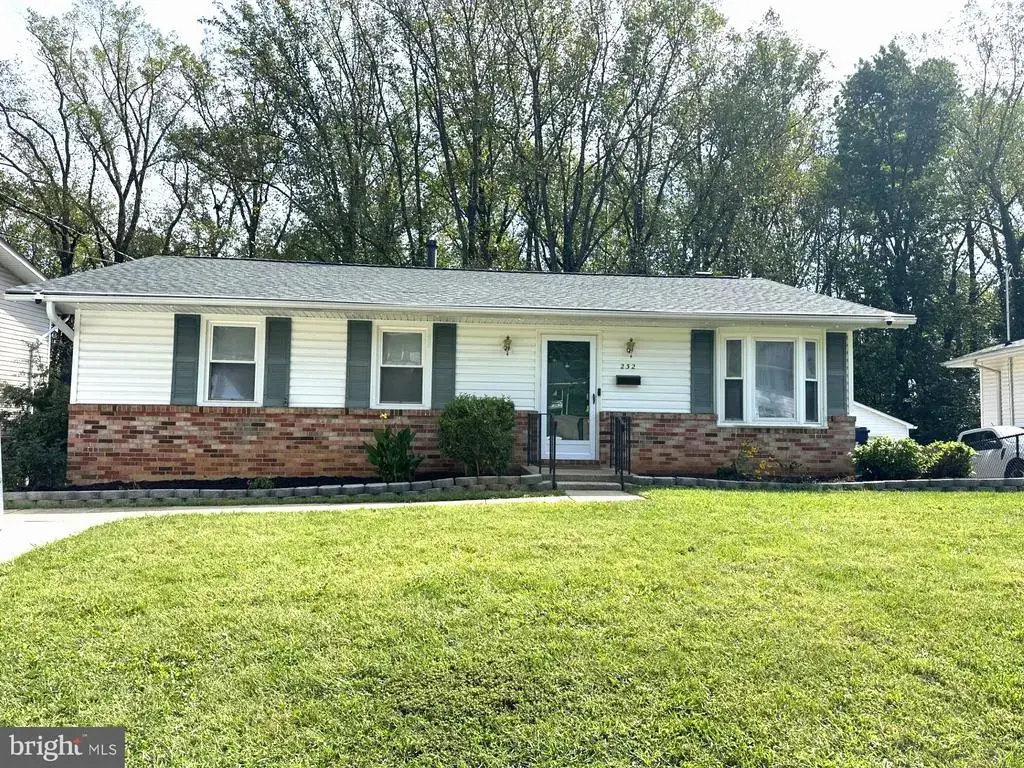 232 Lastner Ln, GREENBELT