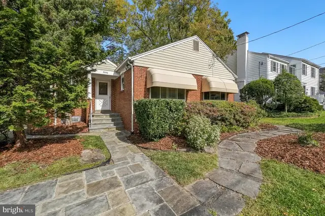 5006 Keokuk St, Bethesda