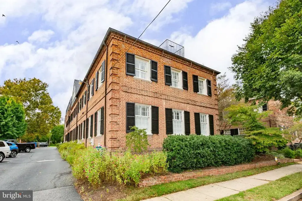 1214 Sophia St, FREDERICKSBURG