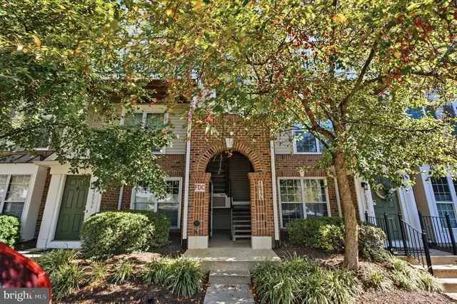 46956 Courtyard Sq #303, Sterling