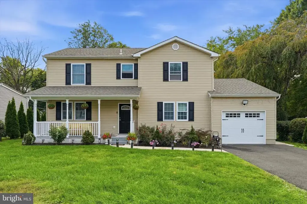 1523 Lake Rd, FEASTERVILLE TREVOSE
