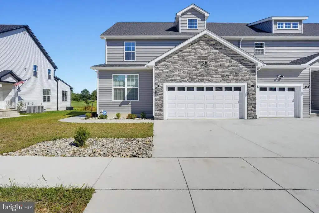 11 Valhalla Ct, DOVER