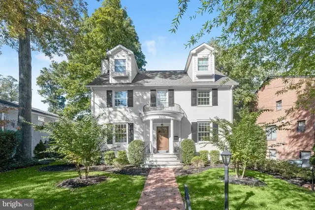 3245 Arcadia Pl Nw, Washington