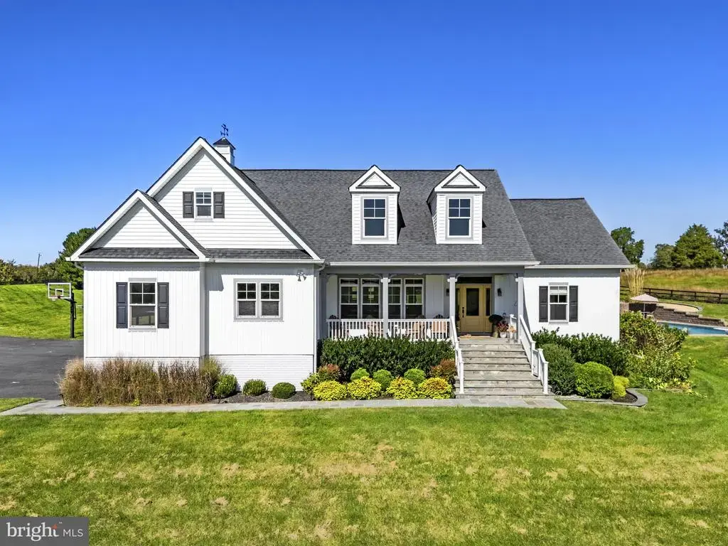 9593 Springs Rd, WARRENTON