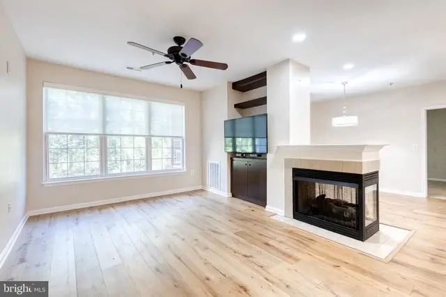400 Symphony Cir #205j, Cockeysville