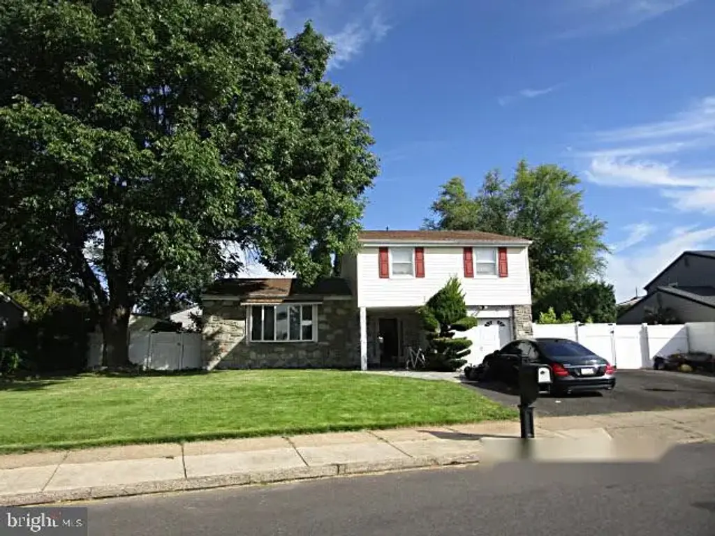 3582 West Dr, BENSALEM