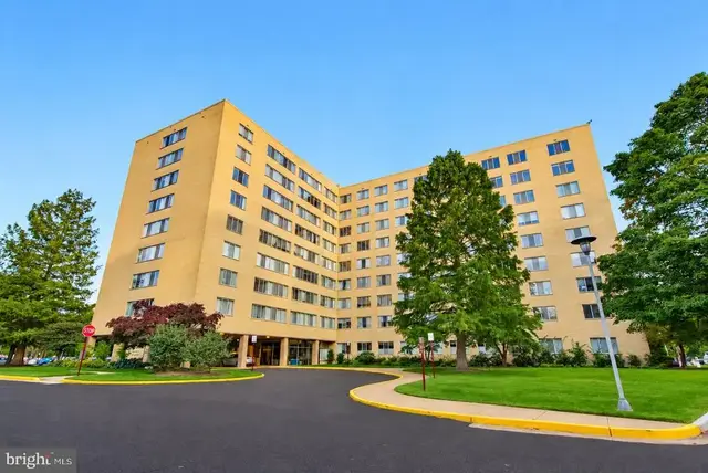 6641 Wakefield Dr #711, Alexandria