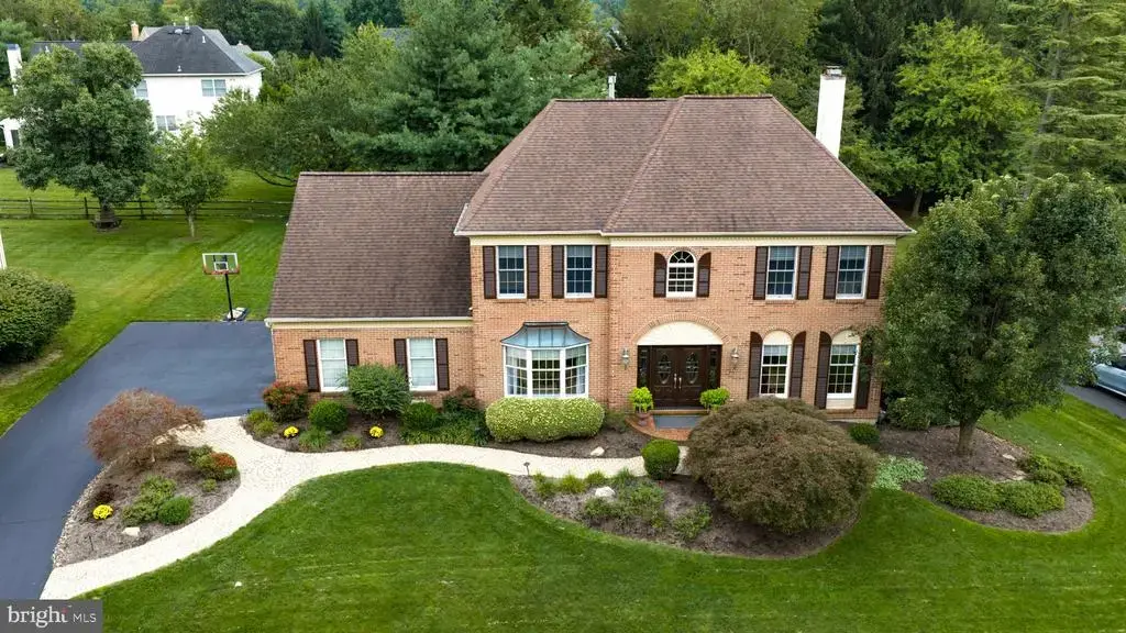 708 Castlewood Dr, DRESHER