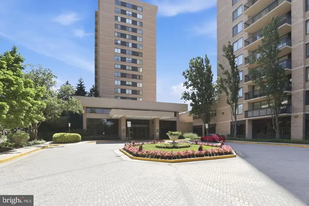 3713 S George Mason Dr #810, FALLS CHURCH