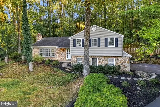 604 Hickory Ln, Berwyn