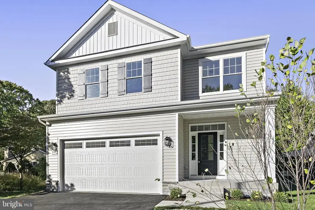 704 Oak Grove Cir, SEVERNA PARK