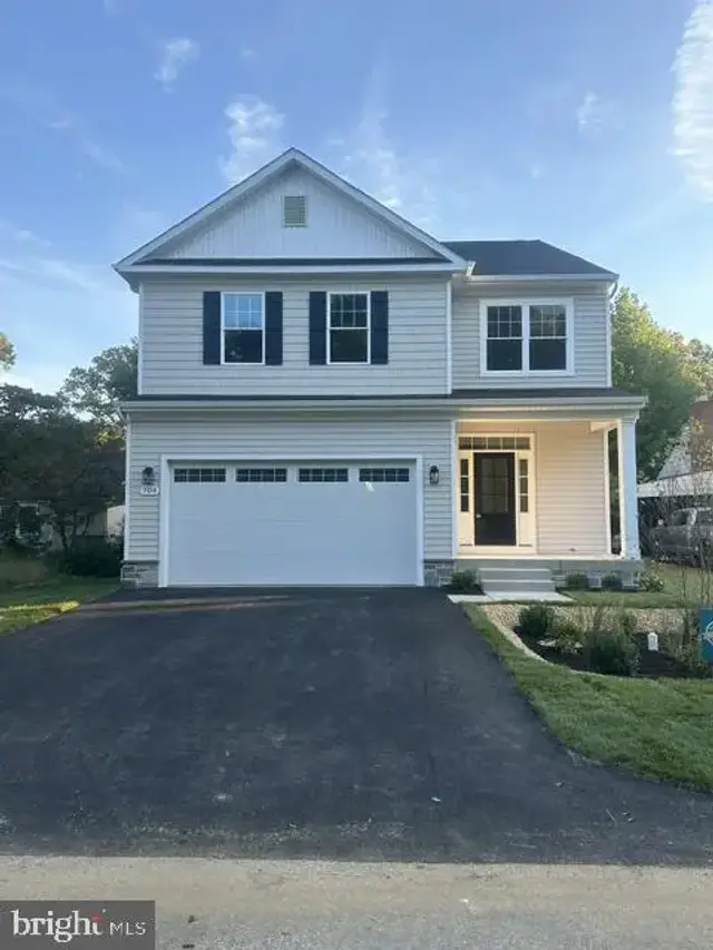 704 Oak Grove Cir, Severna Park
