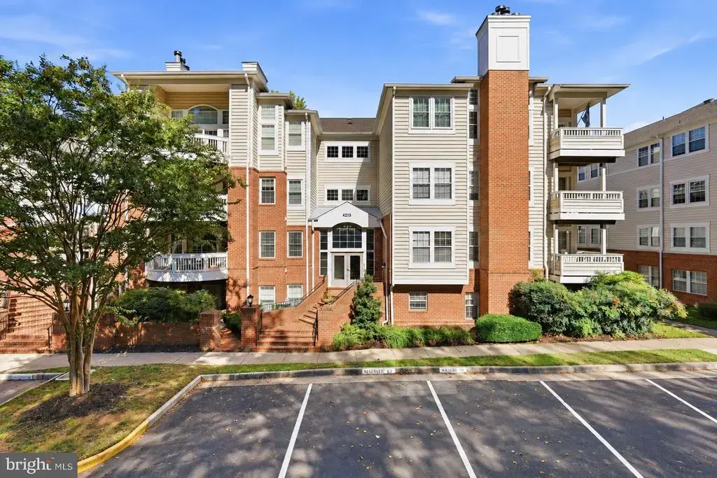 4215 Mozart Brigade Ln #3, FAIRFAX