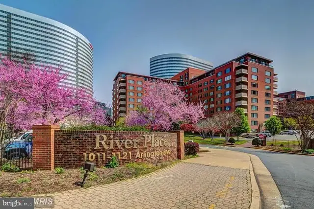 1021 Arlington Blvd #538, Arlington
