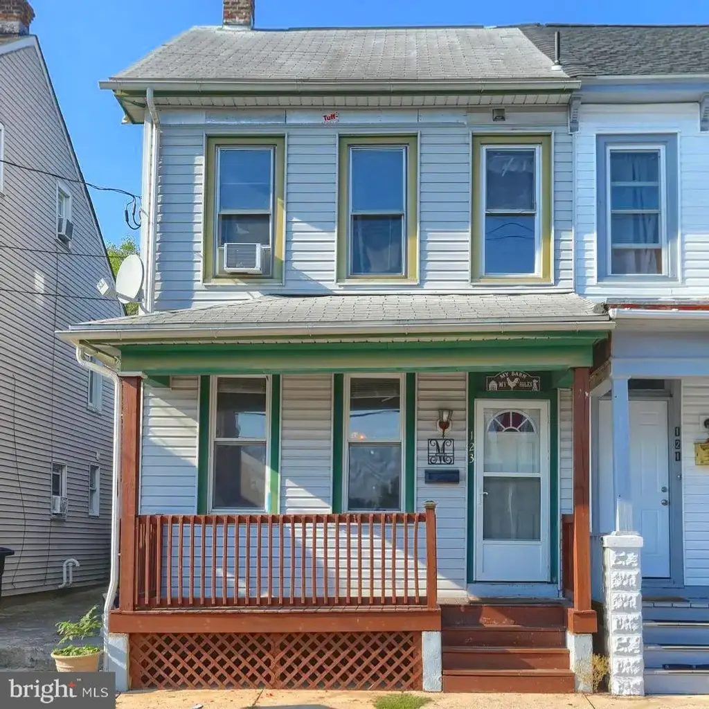 123 Canal St, LEBANON