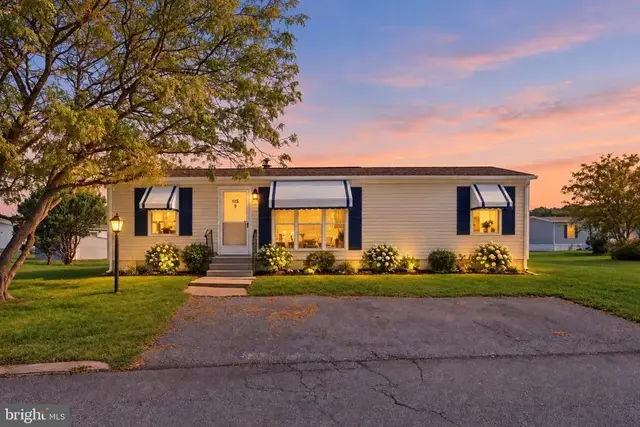 105 Beth Pl, Dover