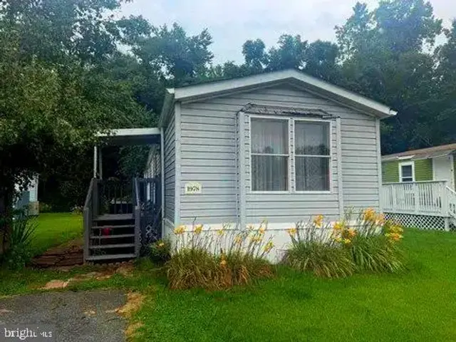1978 Chipper Dr, Edgewood