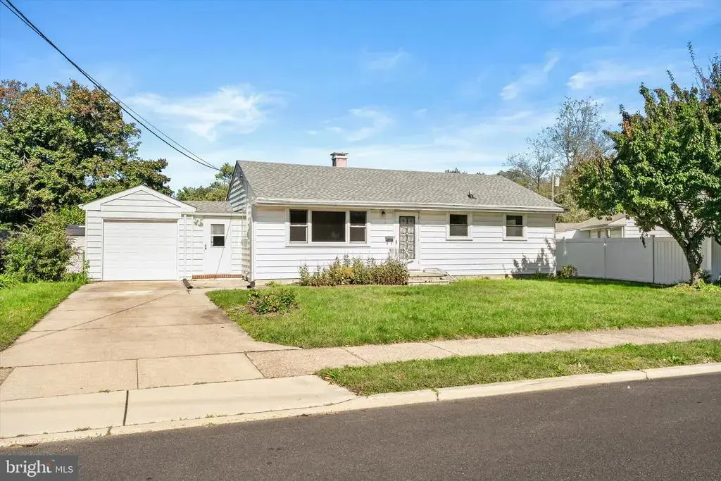 16 Sunset Blvd, TRENTON