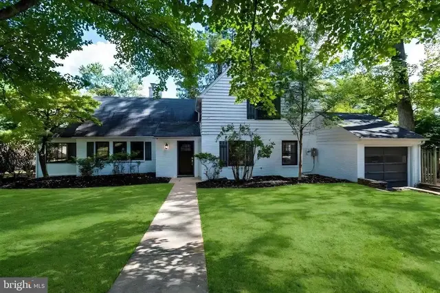 4215 Vacation Ln, Arlington