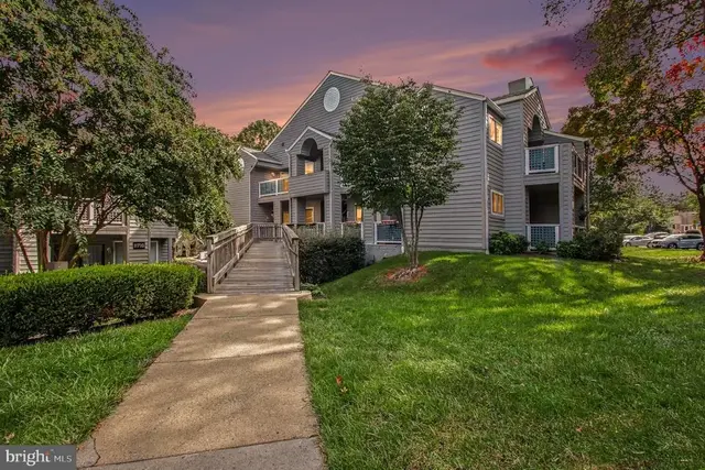 1504 Summerchase Ct #a, Reston