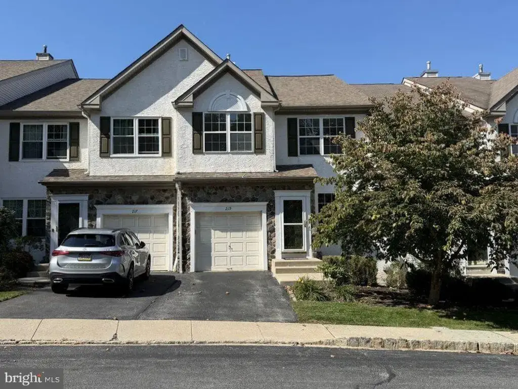 219 Tall Pines Dr, WEST CHESTER