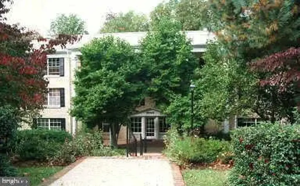 7700 Tremayne Pl #105, MCLEAN