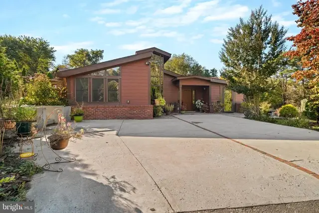 6711 Meadowlawn Cir, New Market