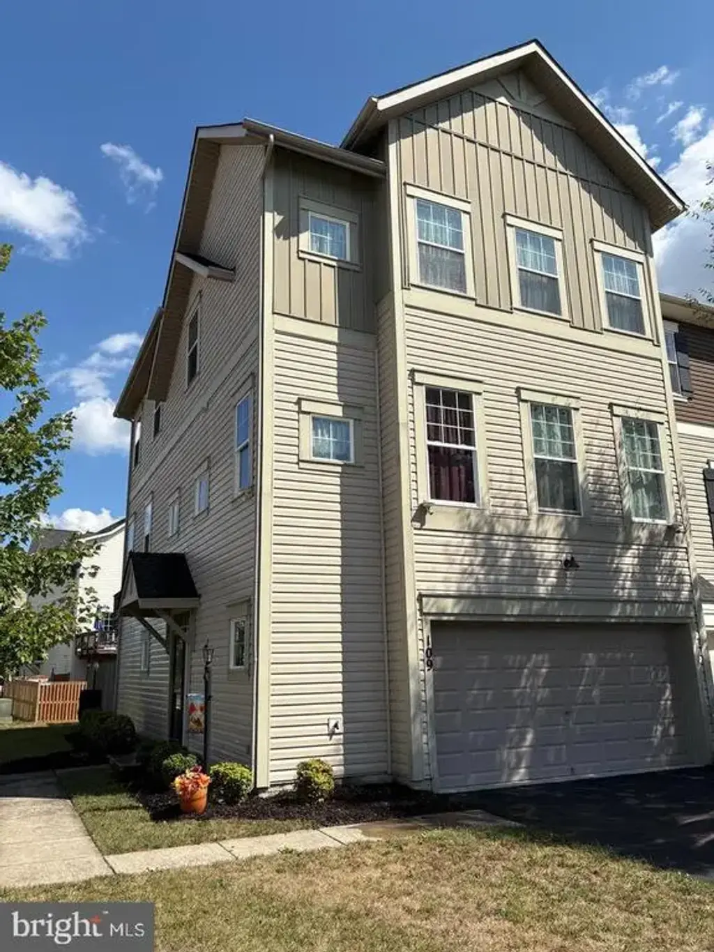 109 Dresden Ct, STEPHENSON