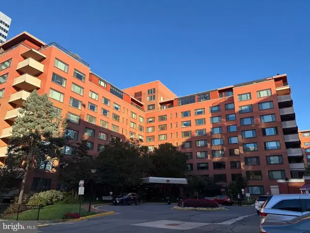 1021 Arlington Blvd #919, Arlington