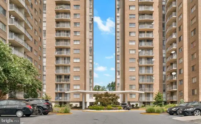 1836 Metzerott Rd #708, Hyattsville