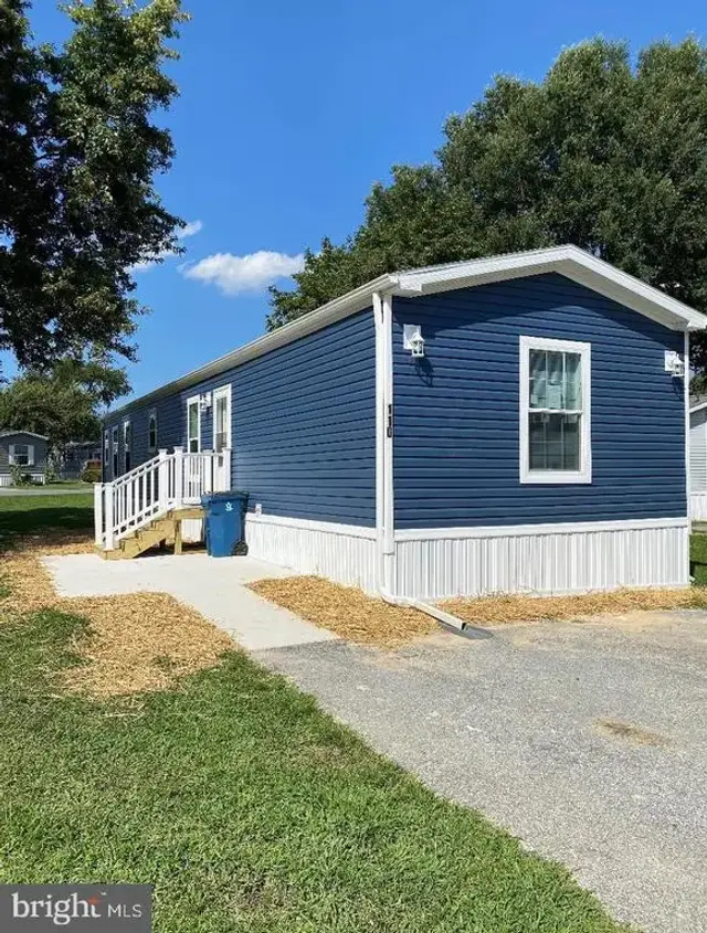 110 Carnation Dr, Magnolia
