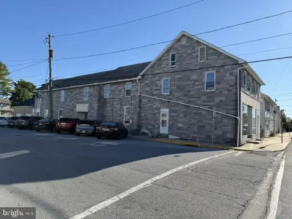 743 W Main St, MOUNT JOY