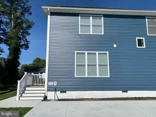 8 New Castle Ct, Ocean View
