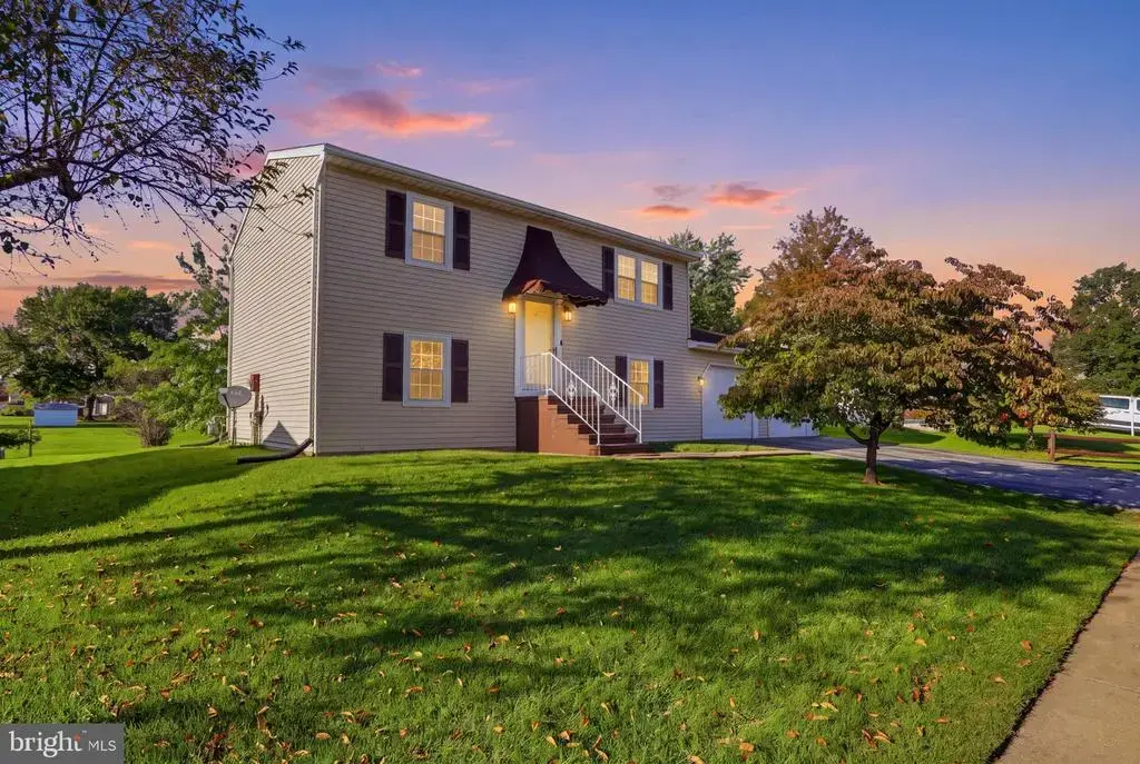 2343 Heather Rd, YORK