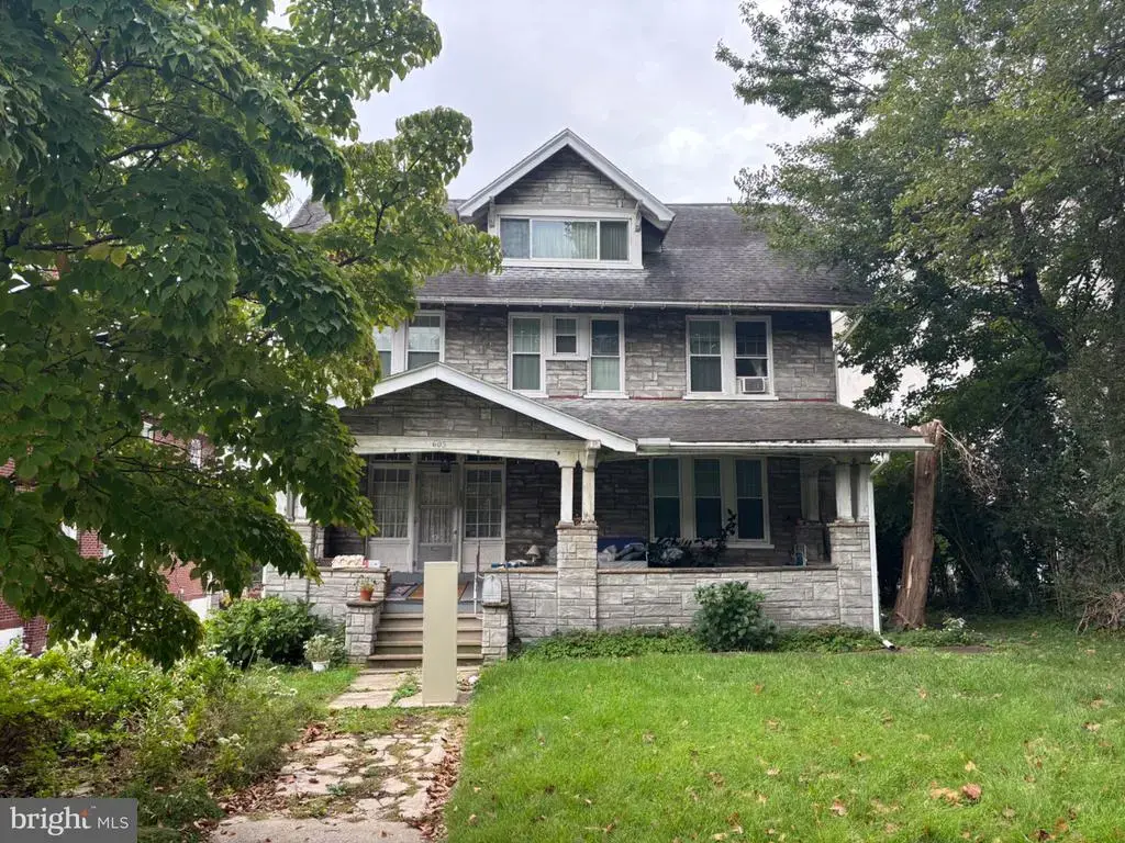 605 Carsonia Ave, READING